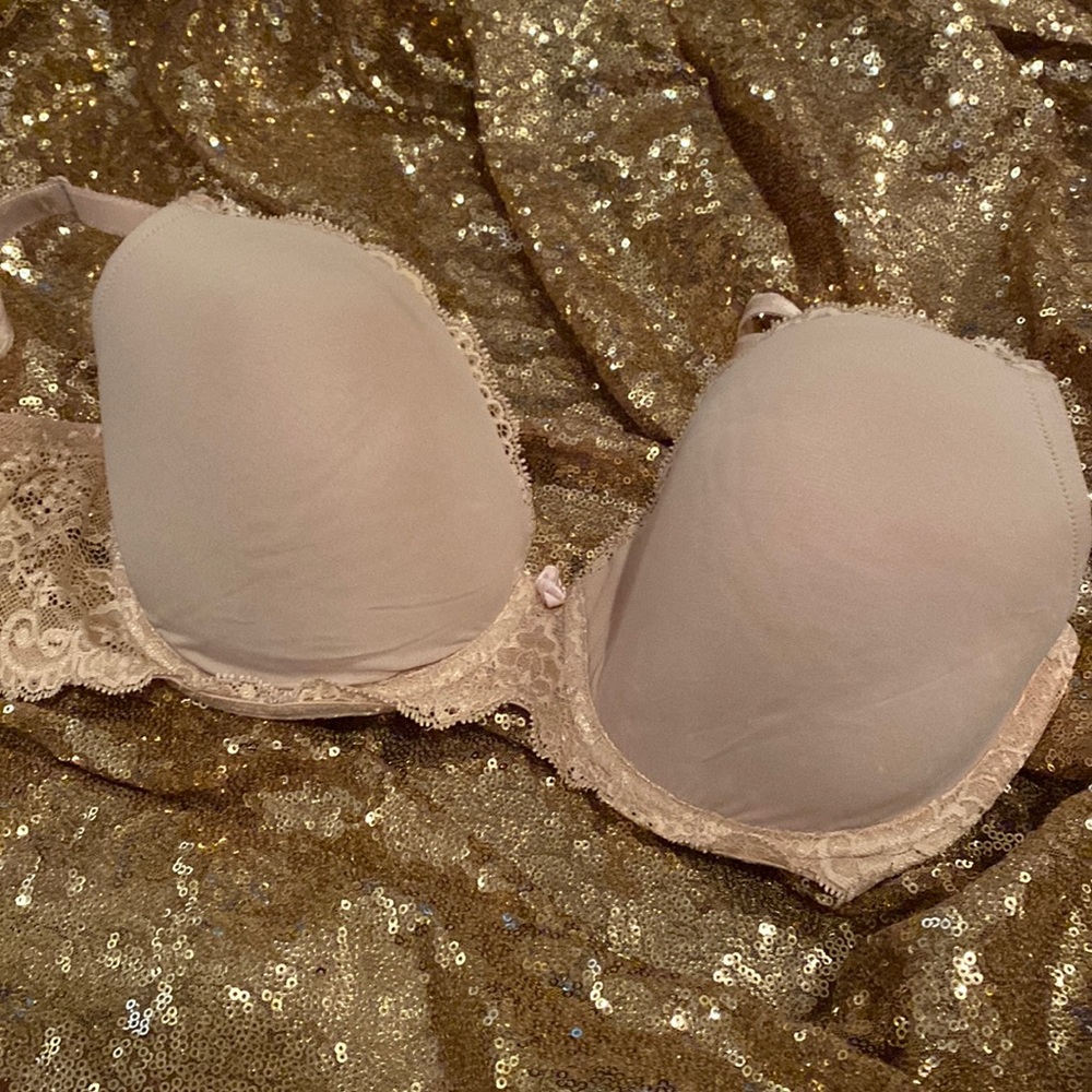 Preloved Victoria Secret Bra 38 D